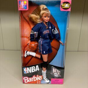 BARBIE 1998 NIB NBA New Jersey Nets Authentic Team Uniform Doll Mattel 20726